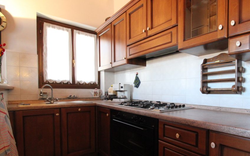 VILLA BIFAMIGLIARE COLICO/VILLATICO