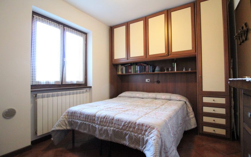 VILLA BIFAMIGLIARE COLICO/VILLATICO