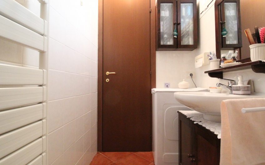 VILLA BIFAMIGLIARE COLICO/VILLATICO