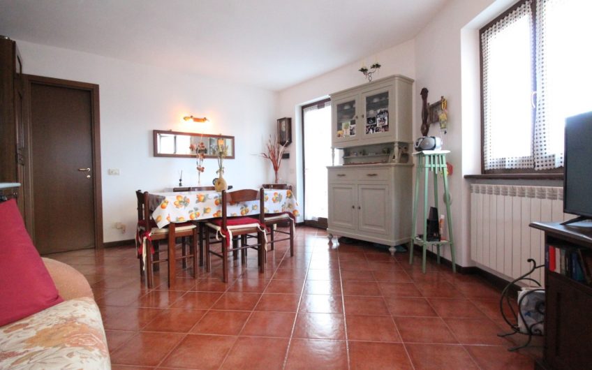VILLA BIFAMIGLIARE COLICO/VILLATICO